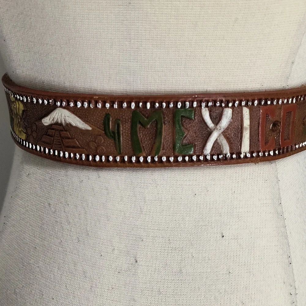 Vintage Mexican tooled brown leather western belt-fits waists 20 to 24 inches